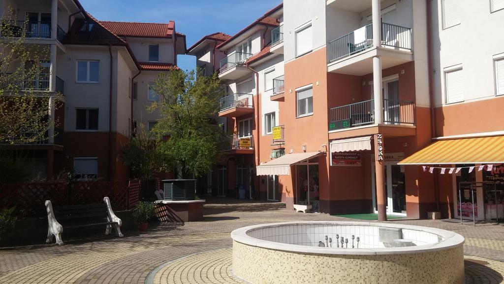 Baby Apartman Apartamento Hajdúszoboszló Exterior foto