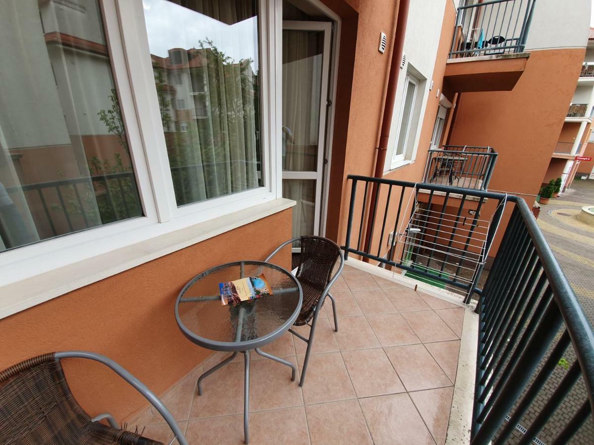 Baby Apartman Apartamento Hajdúszoboszló Exterior foto