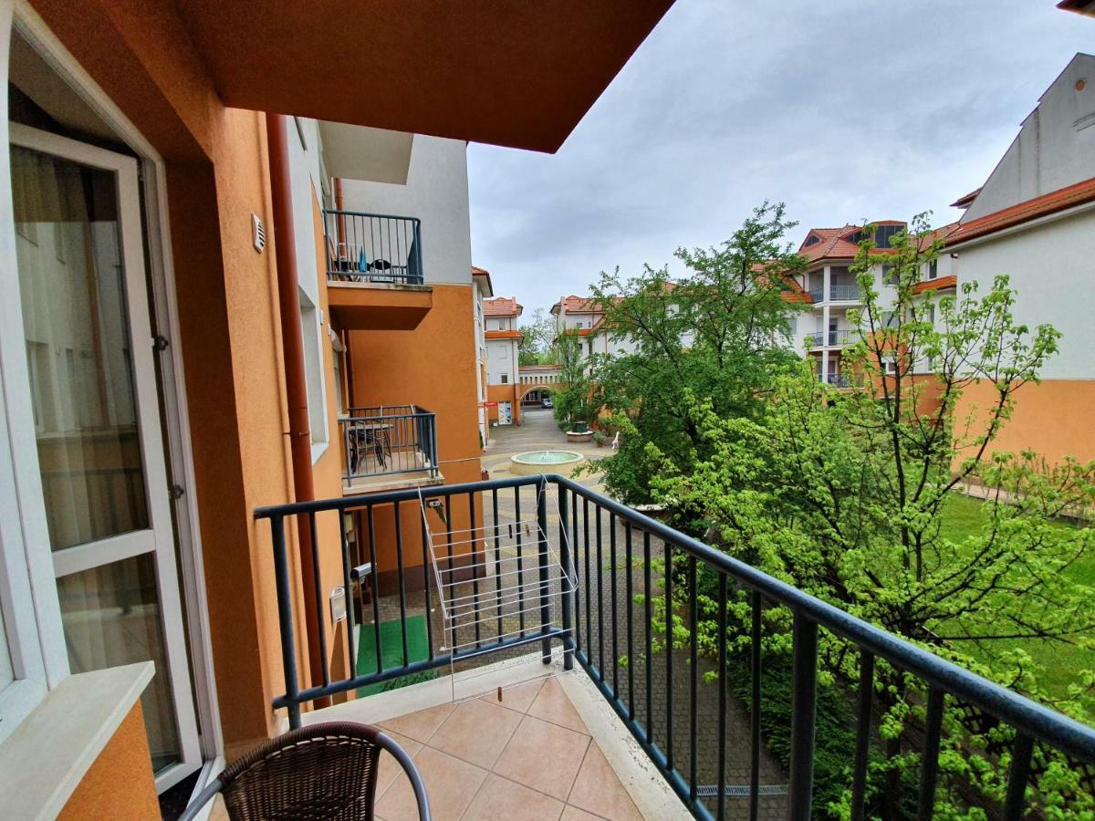 Baby Apartman Apartamento Hajdúszoboszló Exterior foto